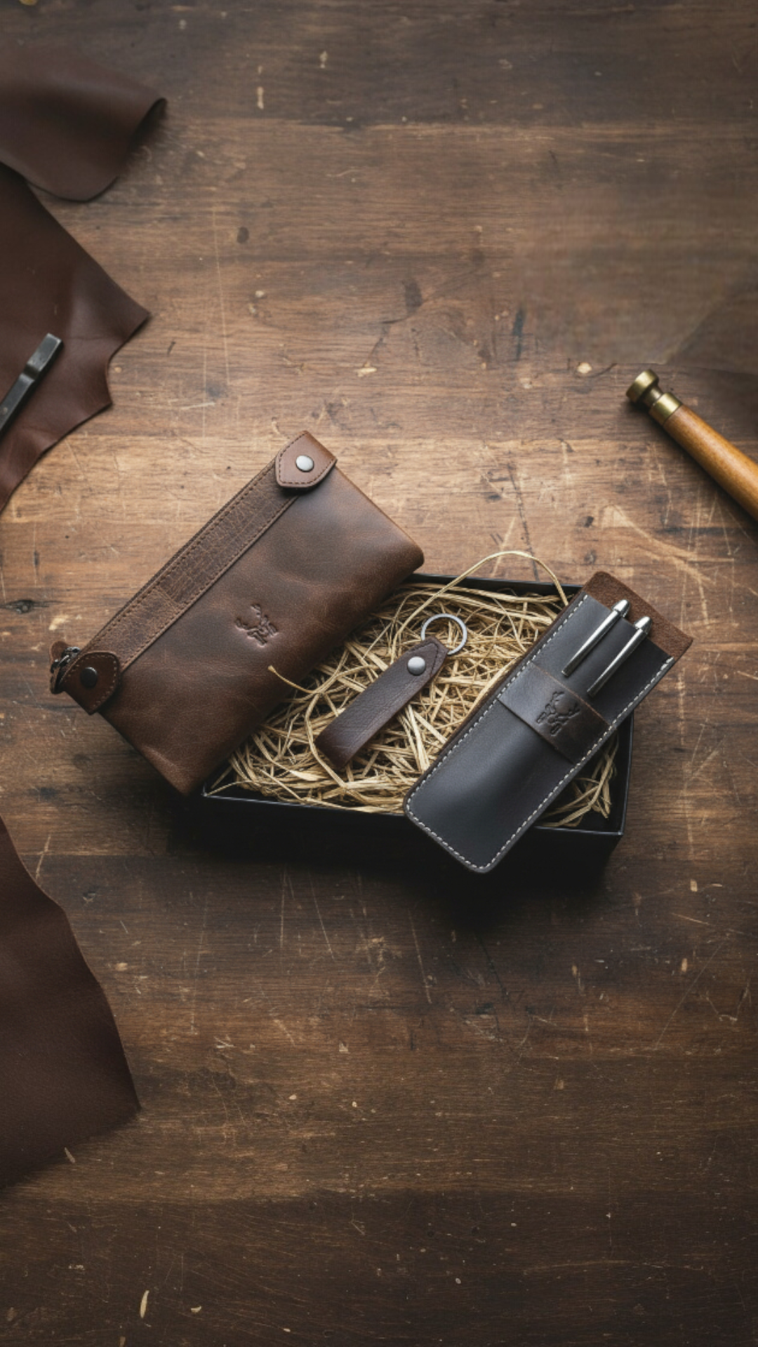 Hakiki Deri Hediye Seti – Telefon Bölmeli Uzun Cüzdan + Kalemlik + Anahtarlık